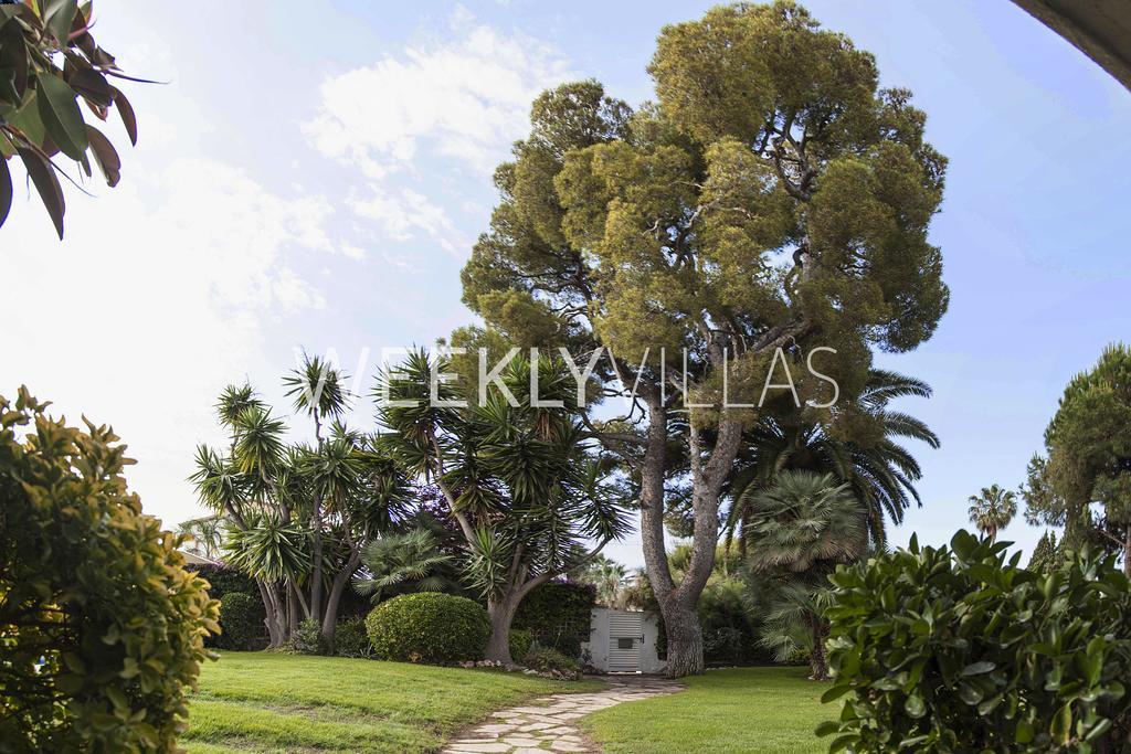 Villa Sitges Tupinetti Beach At 1 Min Walk Amaizing Garden And View Center Sitges 5 Minutes Walk Kültér fotó