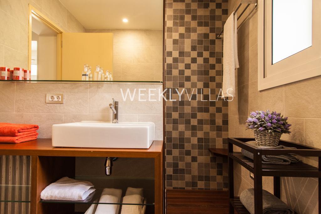 Villa Sitges Tupinetti Beach At 1 Min Walk Amaizing Garden And View Center Sitges 5 Minutes Walk Kültér fotó