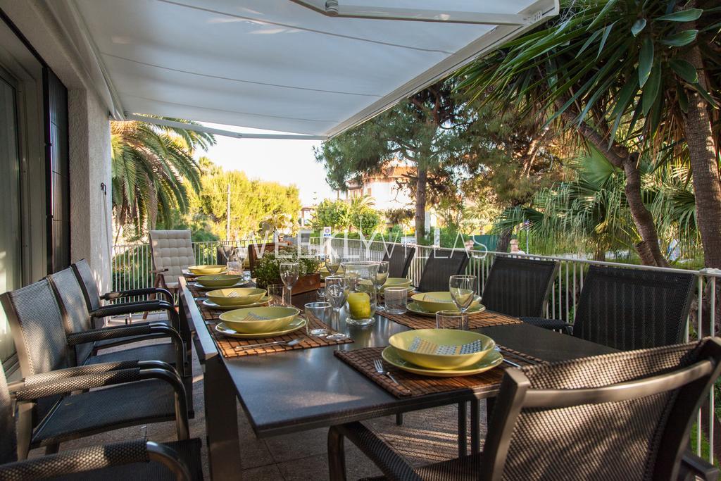 Villa Sitges Tupinetti Beach At 1 Min Walk Amaizing Garden And View Center Sitges 5 Minutes Walk Kültér fotó