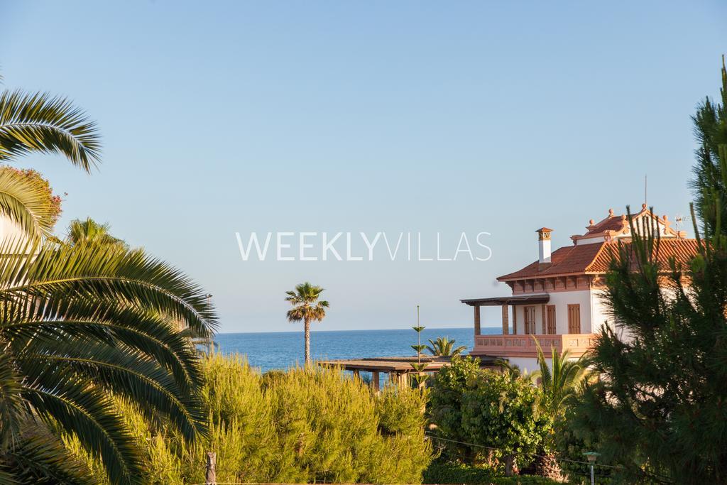 Villa Sitges Tupinetti Beach At 1 Min Walk Amaizing Garden And View Center Sitges 5 Minutes Walk Kültér fotó
