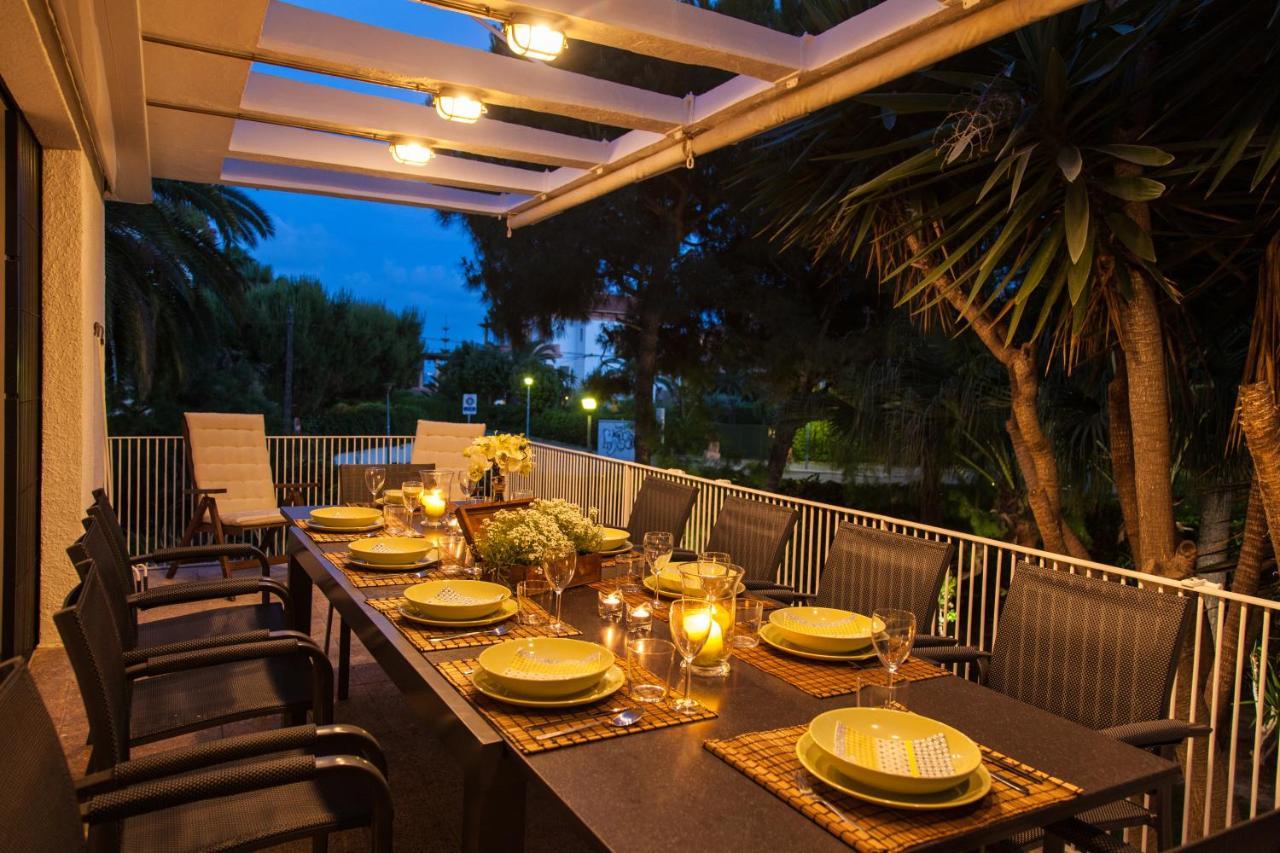 Villa Sitges Tupinetti Beach At 1 Min Walk Amaizing Garden And View Center Sitges 5 Minutes Walk Kültér fotó