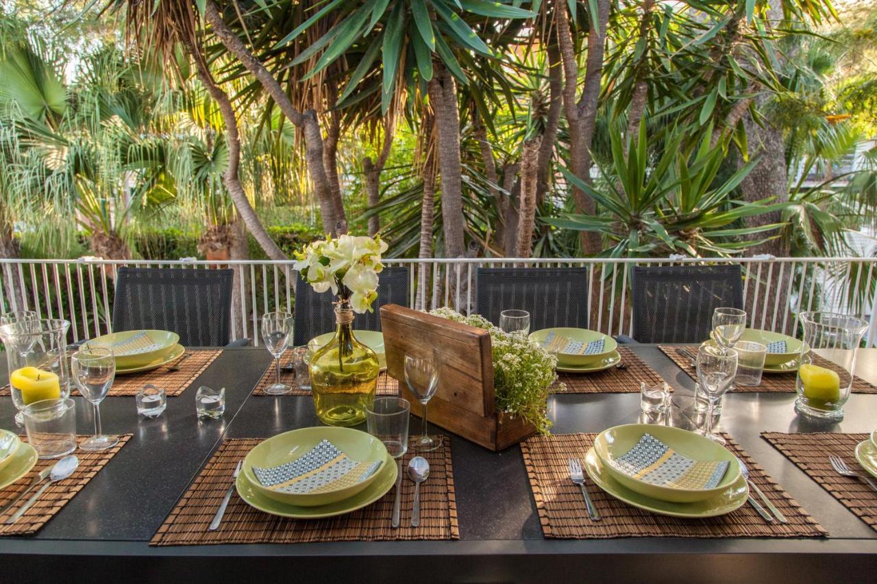 Villa Sitges Tupinetti Beach At 1 Min Walk Amaizing Garden And View Center Sitges 5 Minutes Walk Kültér fotó